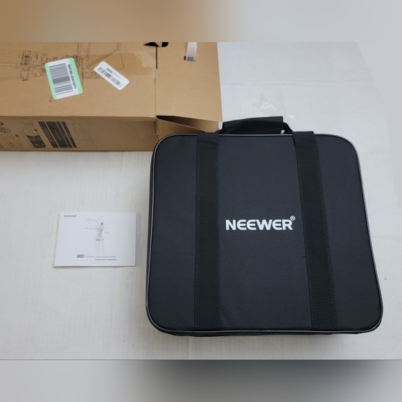 NEEWER Basics X12B Aluminum Alloy Liftable Teleprompter 12" for iPad Tablet Phne - Picture 10 of 13